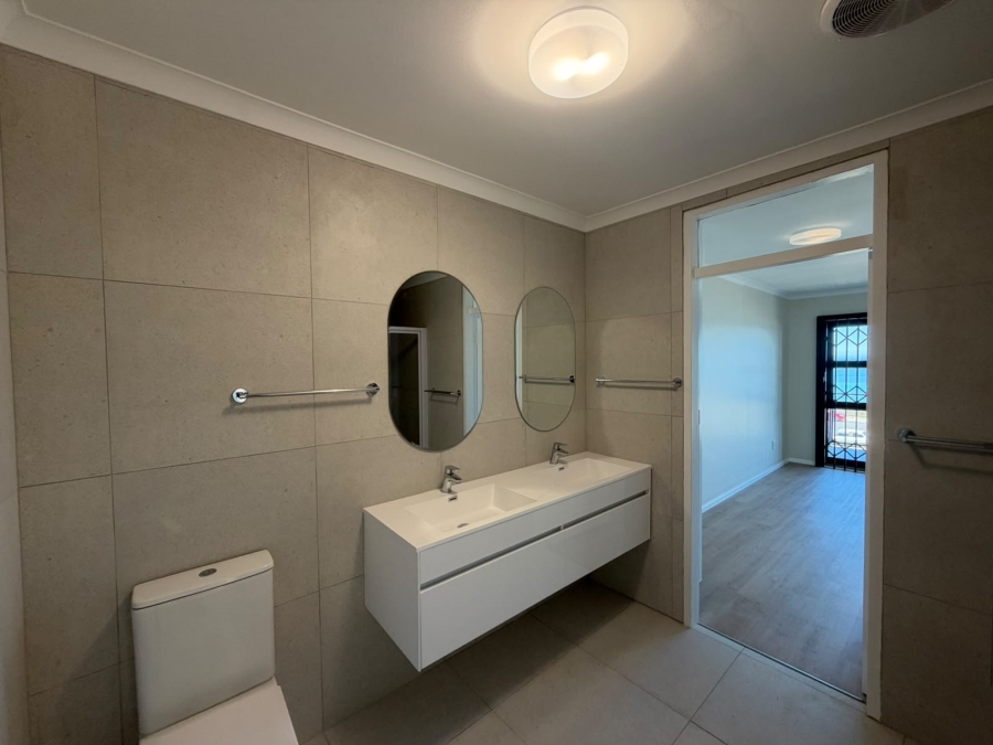 To Let 2 Bedroom Property for Rent in Bloubergstrand Western Cape